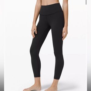 Lululemon 25 inch Wunder Under leggings (Luon material) Black
